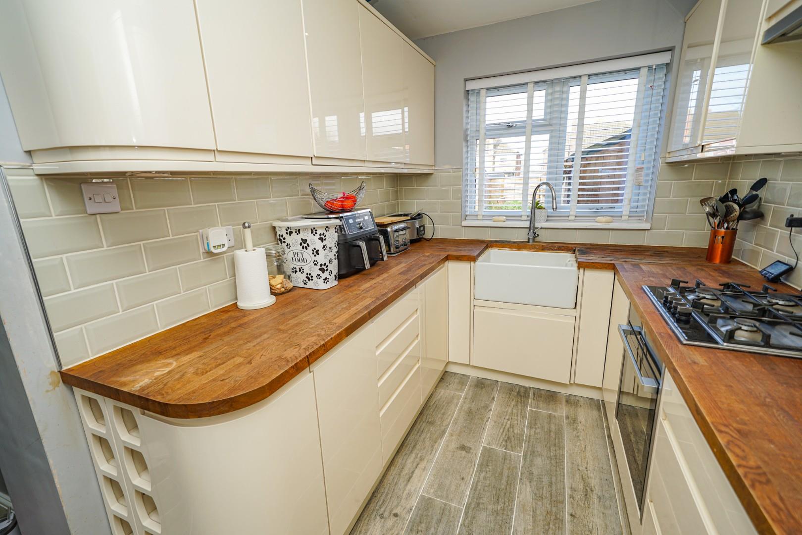 Russell Way, Leighton Buzzard Quarters Estate Agents